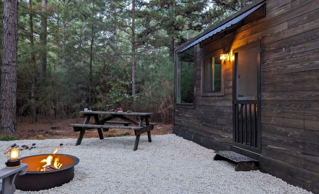 cabin_with_fire